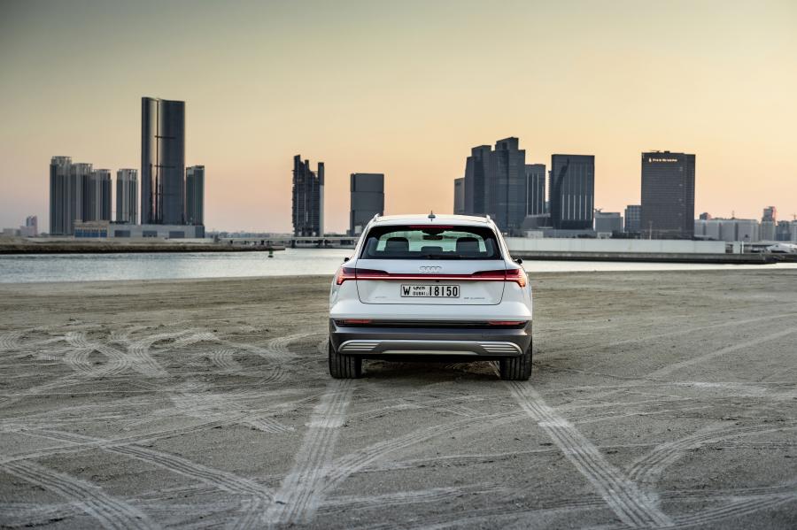 Audi e-tron 55 Quattro 2019 года  (WW) (фото 265 из 452)